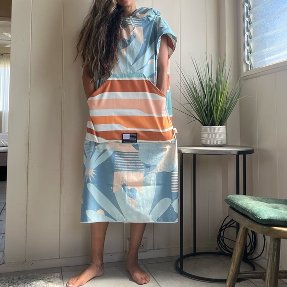 COMING SOON MORE PONCHOS - Picture 9 of 13